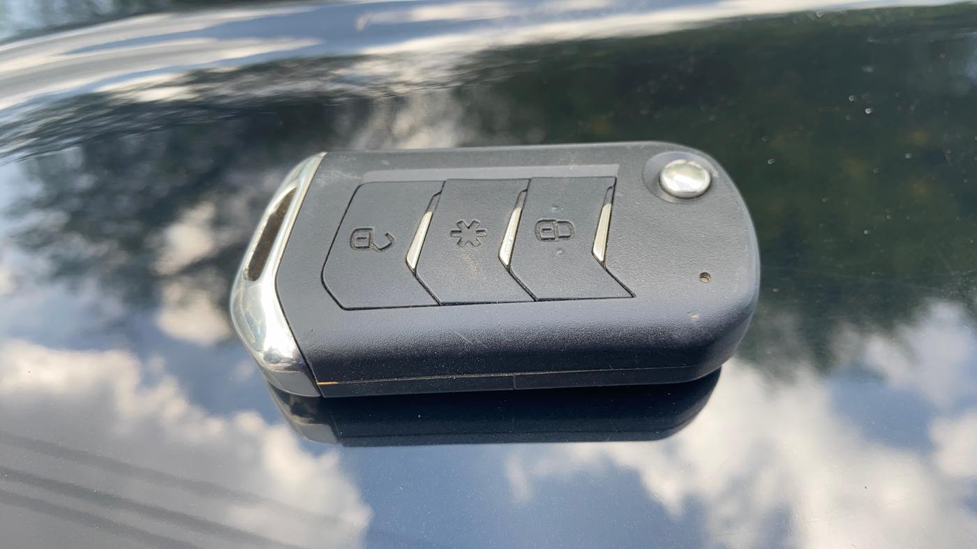 2023 Mahindra BOLERO NEO N 8, Diesel, Manual, 30,272 km, Key Close Up