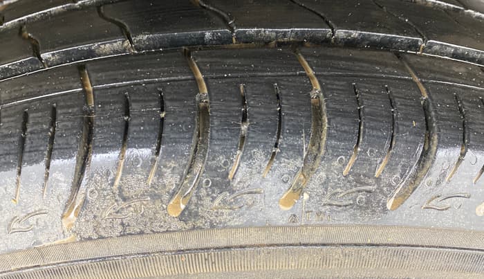 2017 Maruti Ciaz VXI+, Petrol, Manual, 1,17,029 km, Right Rear Tyre Tread
