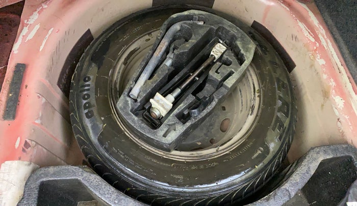 2012 Skoda Rapid ELEGANCE 1.6 TDI CR MT, Diesel, Manual, 64,358 km, Spare Tyre