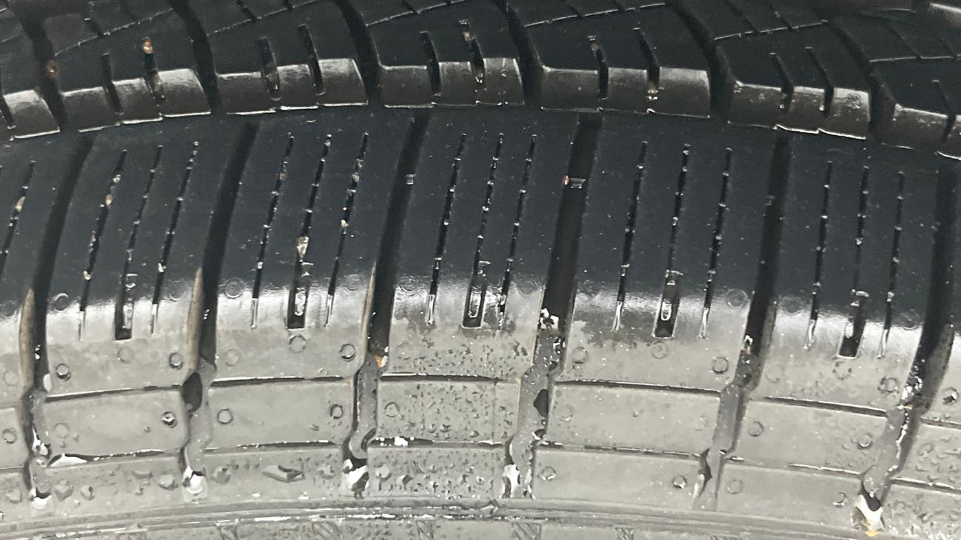 2017 Renault Duster RXS CVT, Petrol, Automatic, 62,293 km, Right Rear Tyre Tread