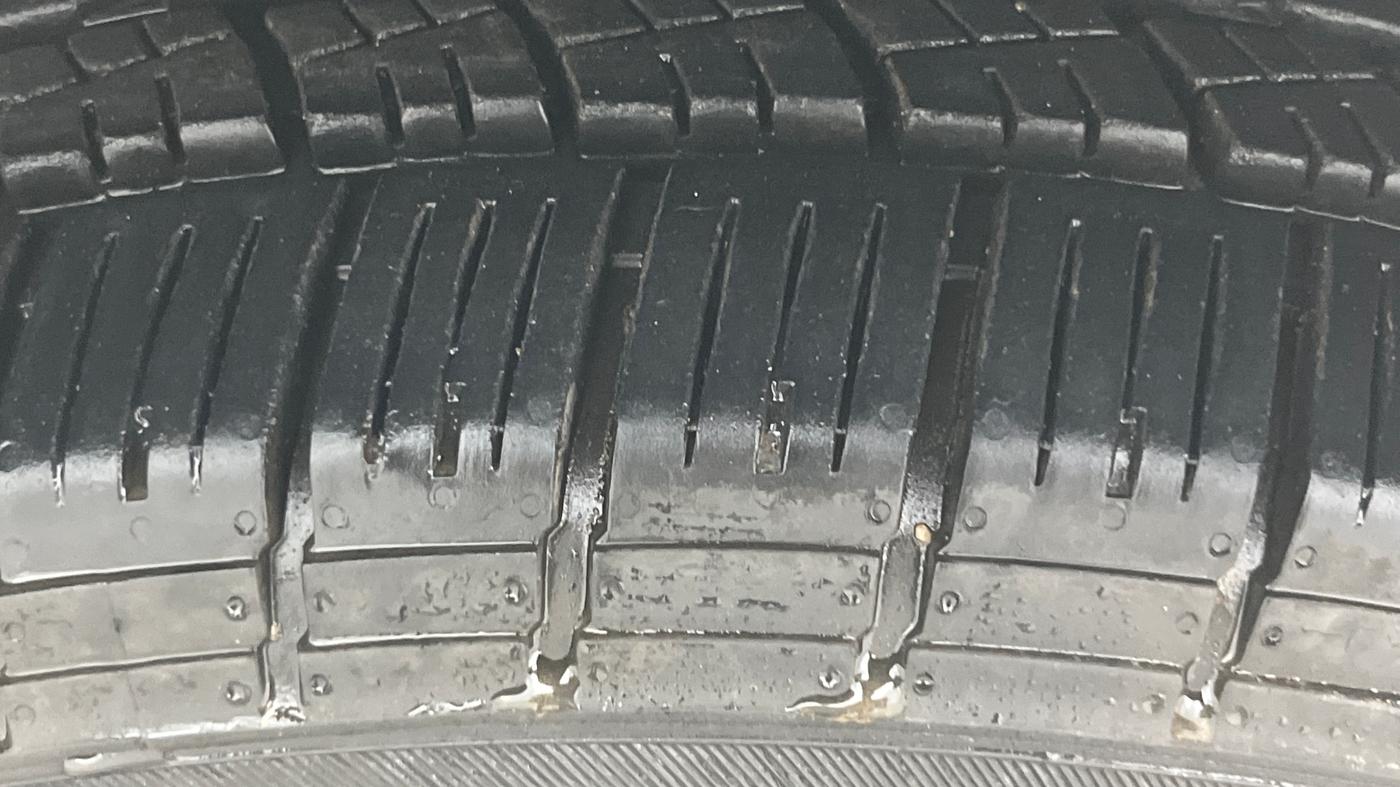 2017 Renault Duster RXS CVT, Petrol, Automatic, 62,293 km, Left Front Tyre Tread