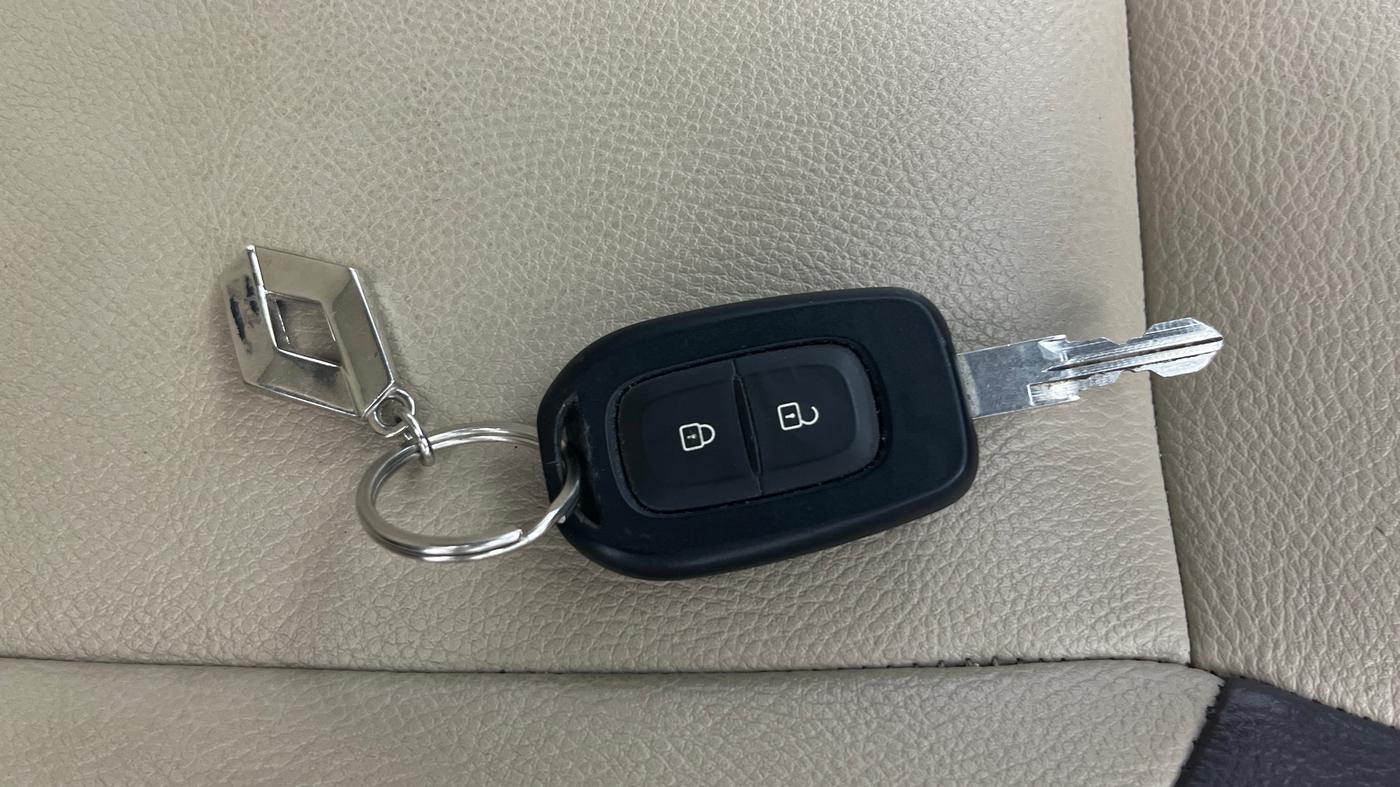 2017 Renault Duster RXS CVT, Petrol, Automatic, 62,293 km, Key Close Up
