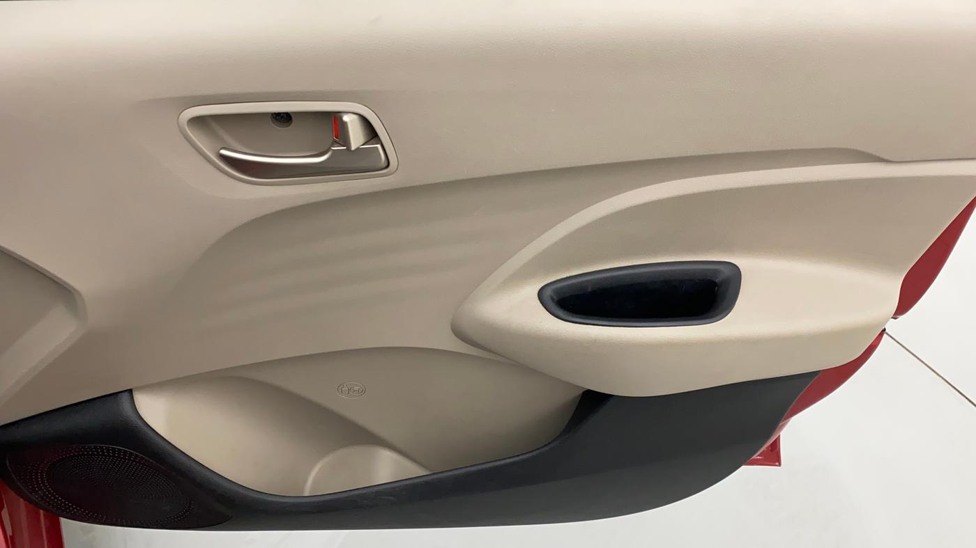 2019 Hyundai NEW SANTRO SPORTZ AMT, Petrol, Automatic, 37,742 km, Driver Side Door Panels Control