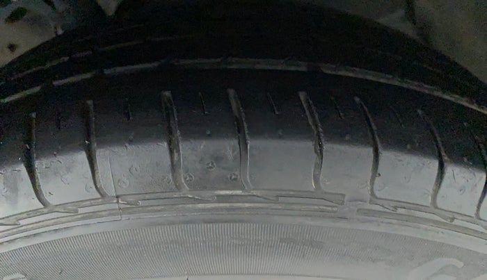 2017 Honda WR-V 1.2 i-VTEC VX MT, Petrol, Manual, 47,429 km, Right Front Tyre Tread