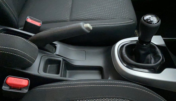 2017 Honda WR-V 1.2 i-VTEC VX MT, Petrol, Manual, 47,429 km, Gear Lever