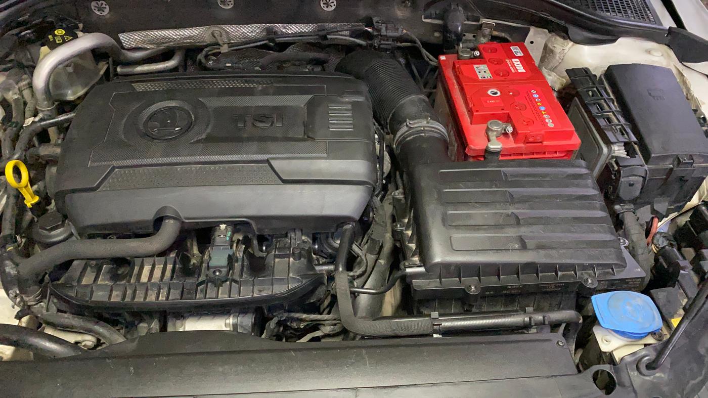 2019 Skoda Octavia L&K 1.8 TSI AT, Petrol, Automatic, 74,740 km, Engine View - Left