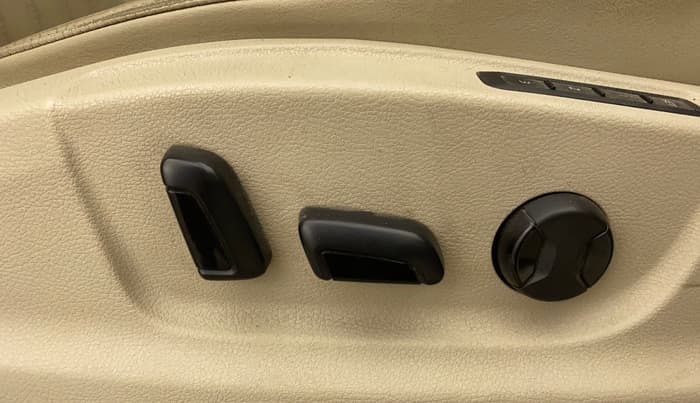 2019 Skoda Octavia L&K 1.8 TSI AT, Petrol, Automatic, 74,740 km, Driver Side Adjustment Panel