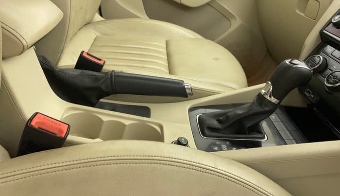 2019 Skoda Octavia L&K 1.8 TSI AT, Petrol, Automatic, 74,740 km, Gear Lever