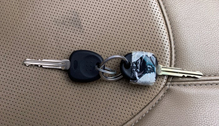 2014 Hyundai i10 MAGNA 1.1, Petrol, Manual, 84,121 km, Key Close Up