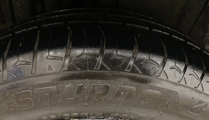 2020 Maruti XL6 ALPHA MT, Petrol, Manual, 1,39,988 km, Right Rear Tyre Tread