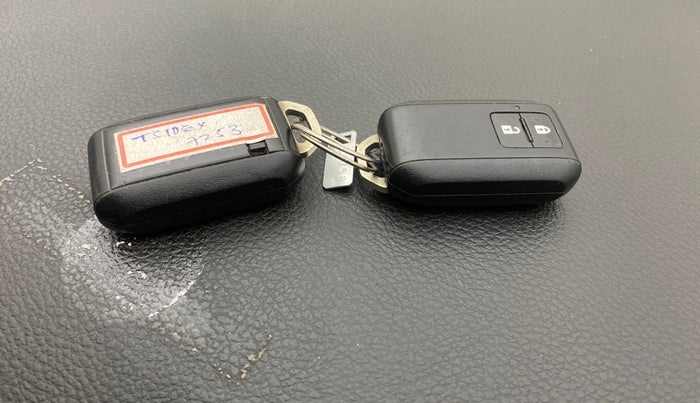 2020 Maruti XL6 ALPHA MT, Petrol, Manual, 1,39,988 km, Key Close Up