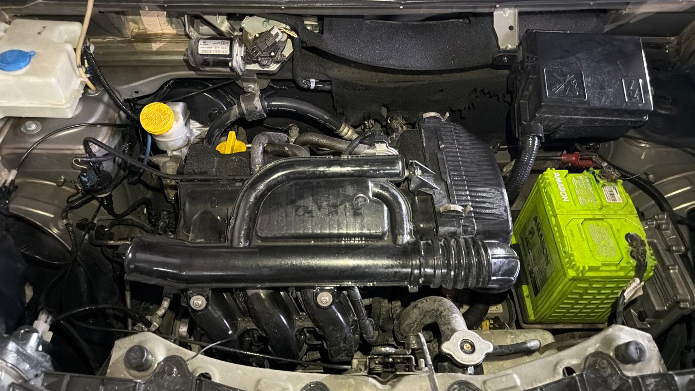 2018 Renault Kwid RXT 1.0 AMT (O), Petrol, Automatic, 52,819 km, Engine View