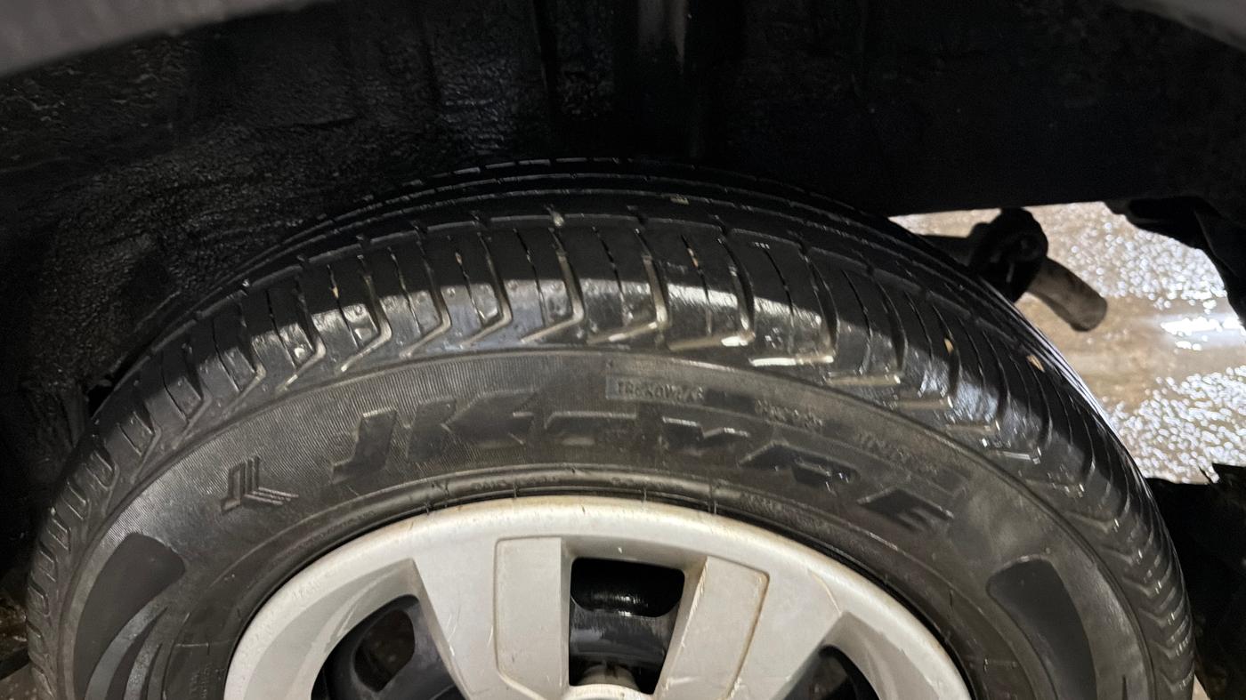 2018 Renault Kwid RXT 1.0 AMT (O), Petrol, Automatic, 52,819 km, Left Rear Tyre Tread