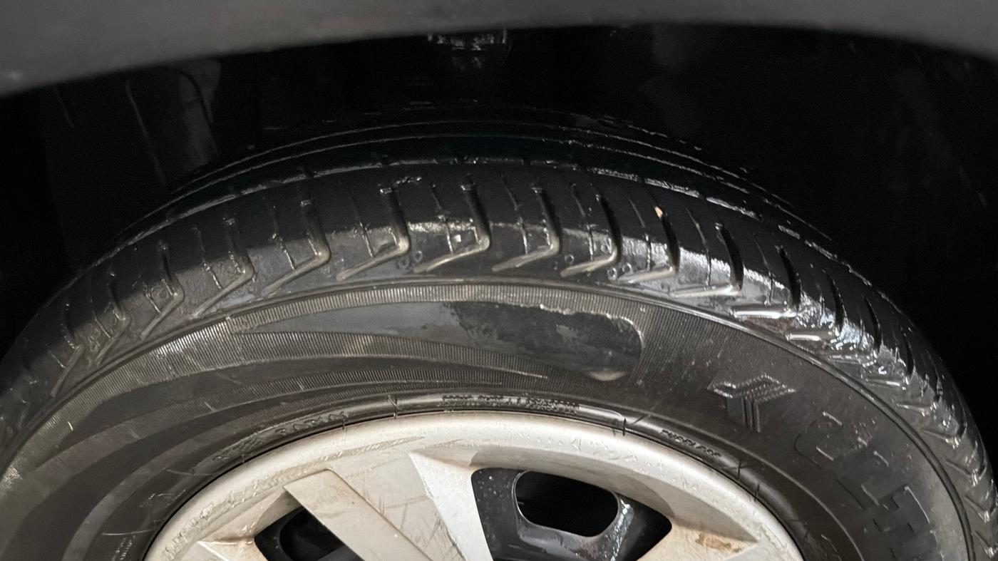 2018 Renault Kwid RXT 1.0 AMT (O), Petrol, Automatic, 52,819 km, Left Front Tyre Tread