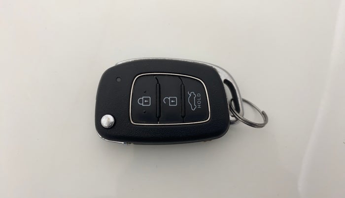 2021 Hyundai GRAND I10 NIOS SPORTZ AMT 1.2 KAPPA VTVT, Petrol, Automatic, 33,707 km, Key Close Up