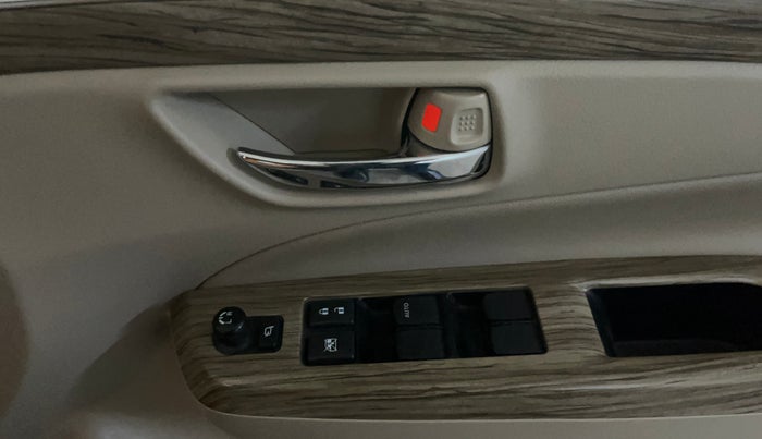 2019 Maruti Ciaz ALPHA 1.5 SHVS PETROL, Petrol, Manual, 32,434 km, Driver Side Door Panels Control