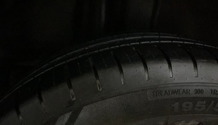 2019 Maruti Ciaz ALPHA 1.5 SHVS PETROL, Petrol, Manual, 32,434 km, Right Rear Tyre Tread