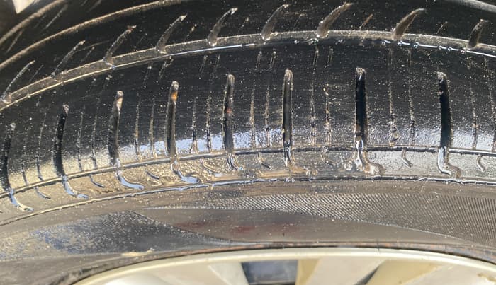 2020 Maruti Baleno DELTA PETROL 1.2, Petrol, Manual, 1,14,259 km, Right Rear Tyre Tread