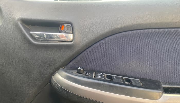 2020 Maruti Baleno DELTA PETROL 1.2, Petrol, Manual, 1,14,259 km, Driver Side Door Panels Control