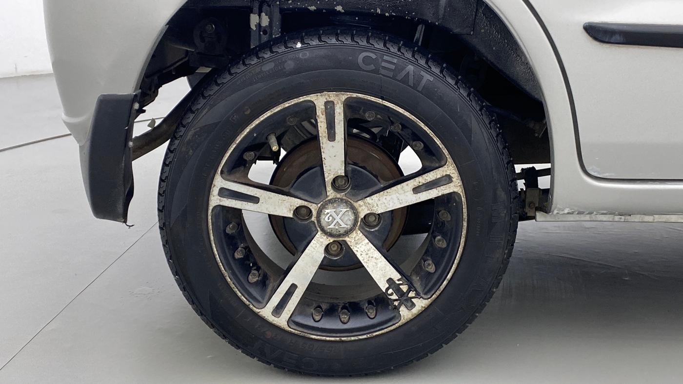 2010 Maruti Zen Estilo VXI, Petrol, Manual, 82,224 km, Right Rear Wheel