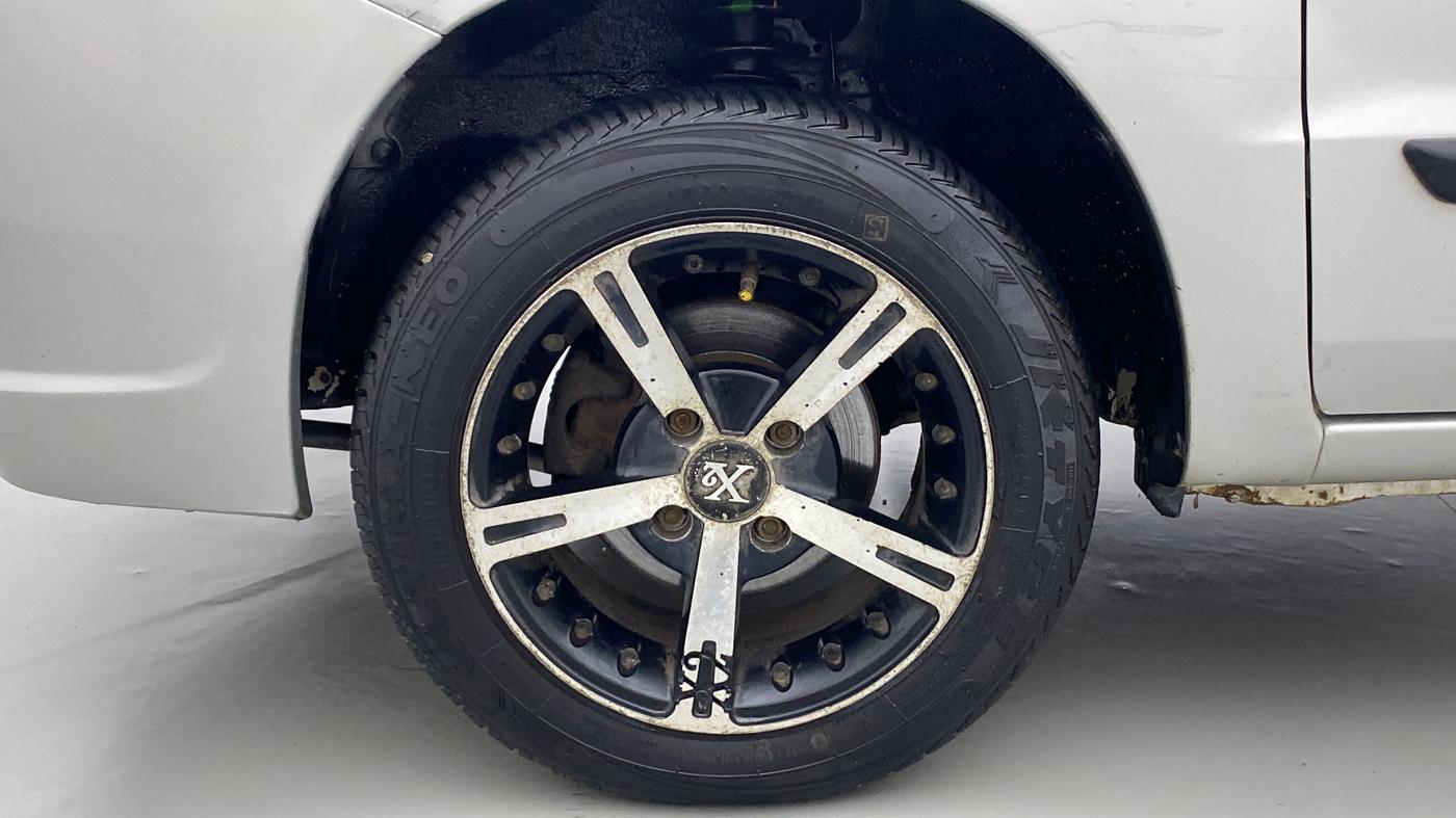 2010 Maruti Zen Estilo VXI, Petrol, Manual, 82,224 km, Left Front Wheel