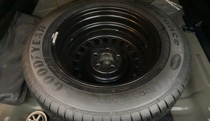 2022 KIA SELTOS HTX IVT 1.5 PETROL, Petrol, Automatic, 1,04,348 km, Spare Tyre