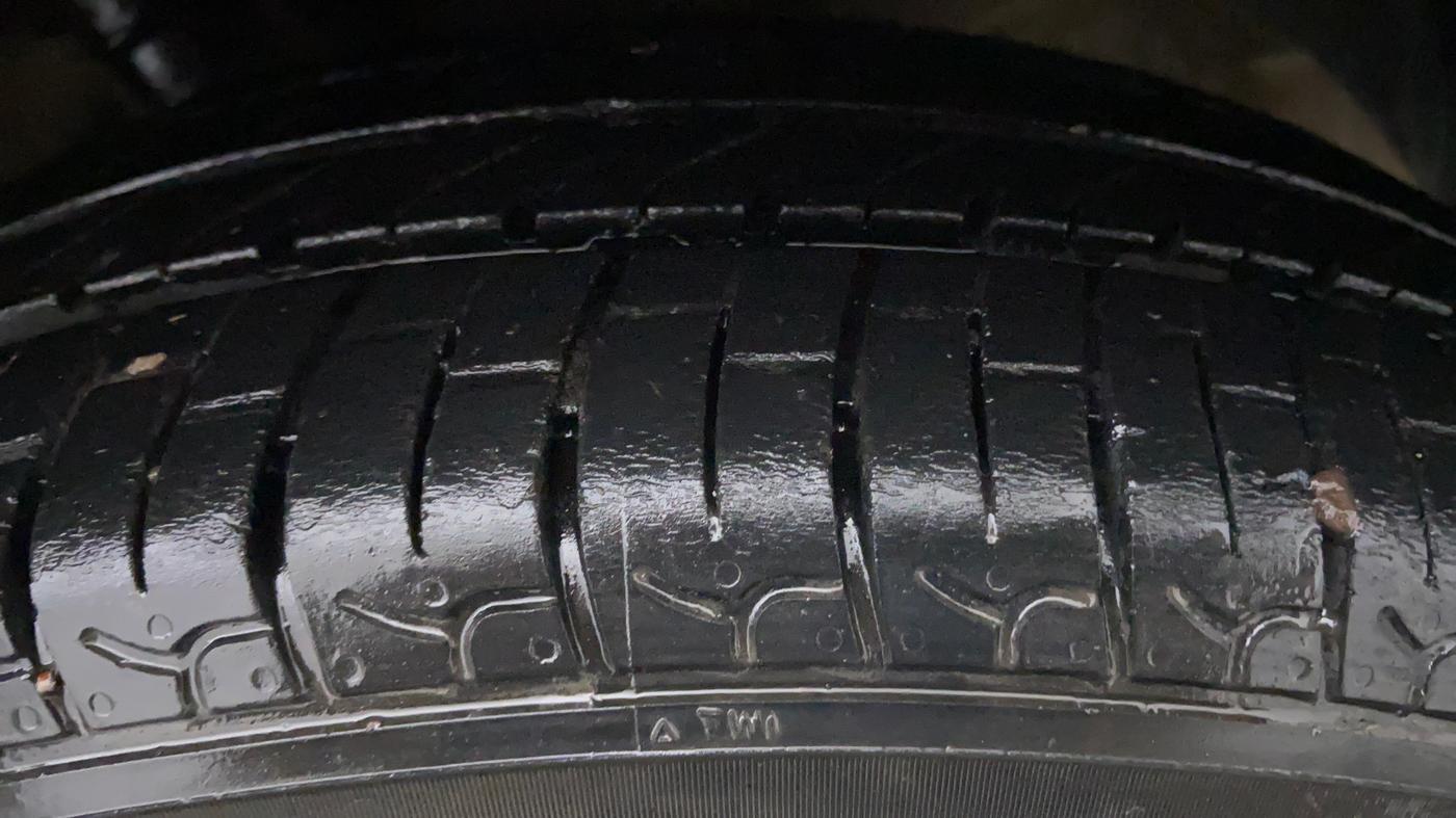 2020 Hyundai NEW SANTRO 1.1 SPORTZ MT CNG, CNG, Manual, 37,396 km, Left Front Tyre Tread