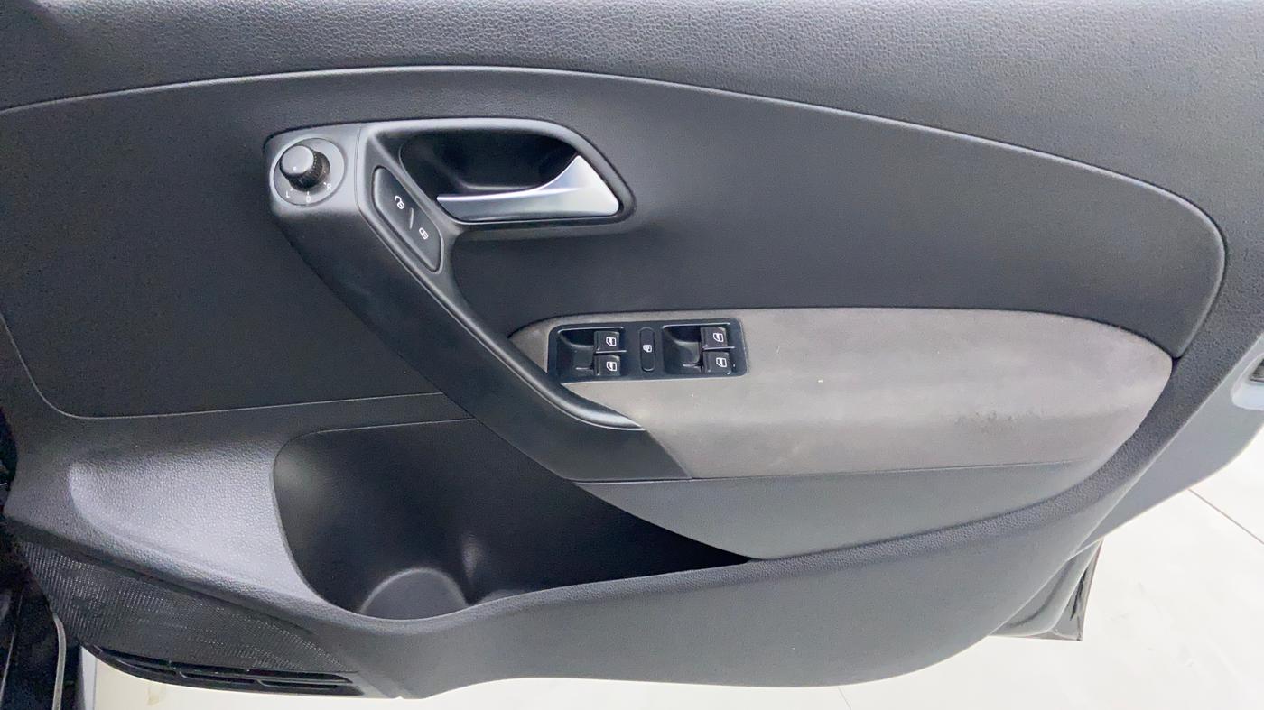 2014 Volkswagen Polo GT TSI 1.2 PETROL AT, Petrol, Automatic, 51,012 km, Driver Side Door Panels Control