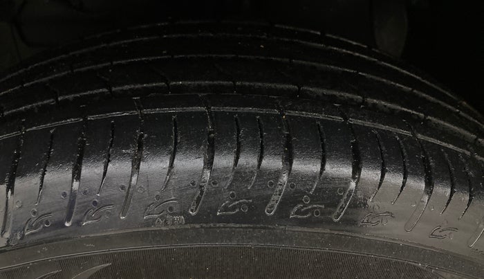 2023 Maruti BREZZA VXI AT SMART HYBRID, Petrol, Automatic, 5,425 km, Left Front Tyre Tread