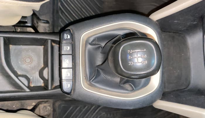 2020 Hyundai NEW SANTRO SPORTZ MT, Petrol, Manual, 93,941 km, Gear Lever