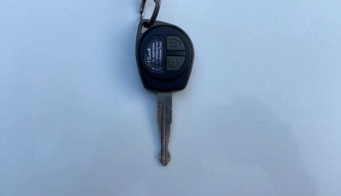 2013 Maruti Wagon R Stingray VXI, Petrol, Manual, 21,288 km, Key Close Up