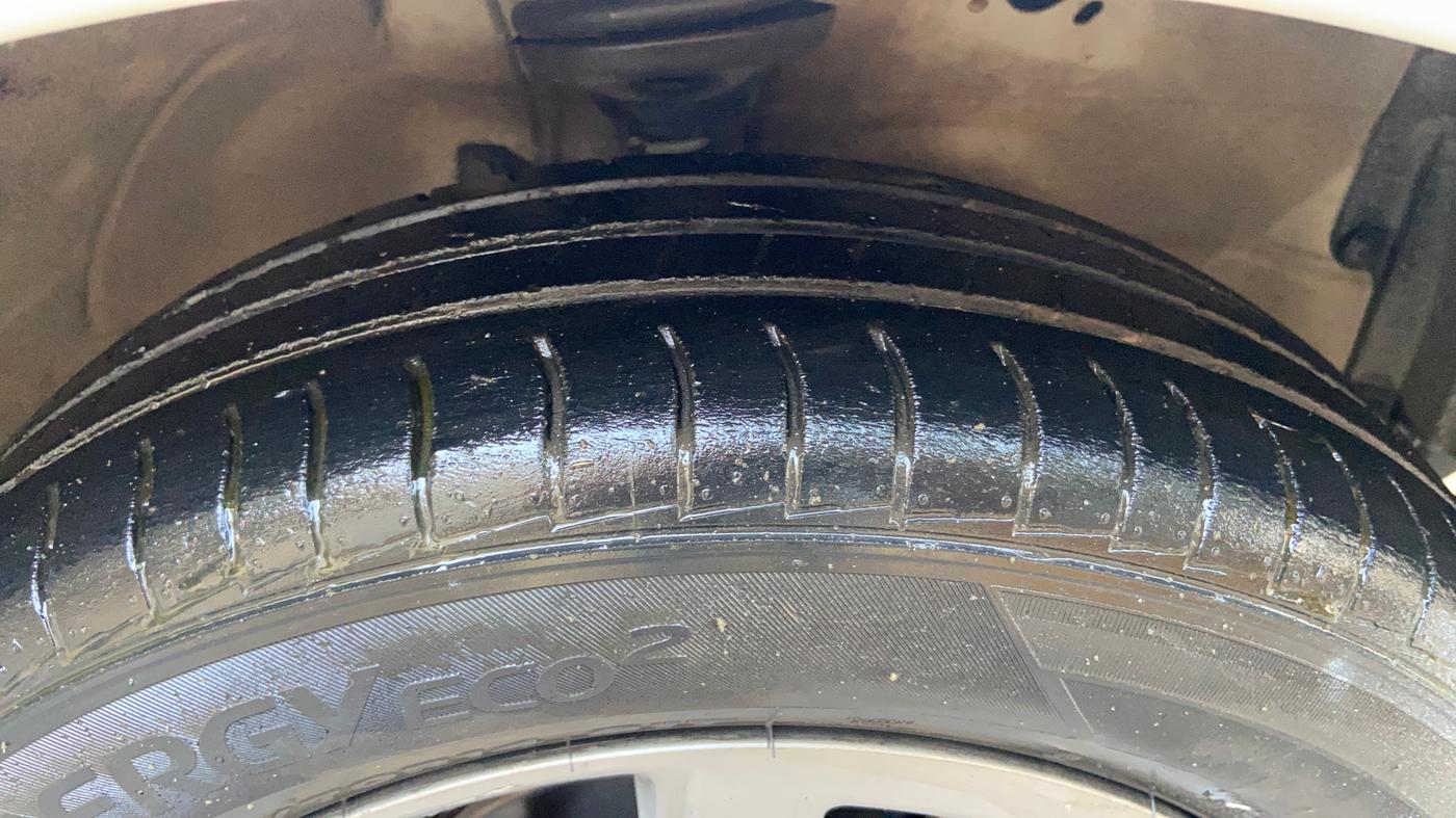 2013 Maruti Wagon R Stingray VXI, Petrol, Manual, 21,249 km, Right Front Tyre Tread