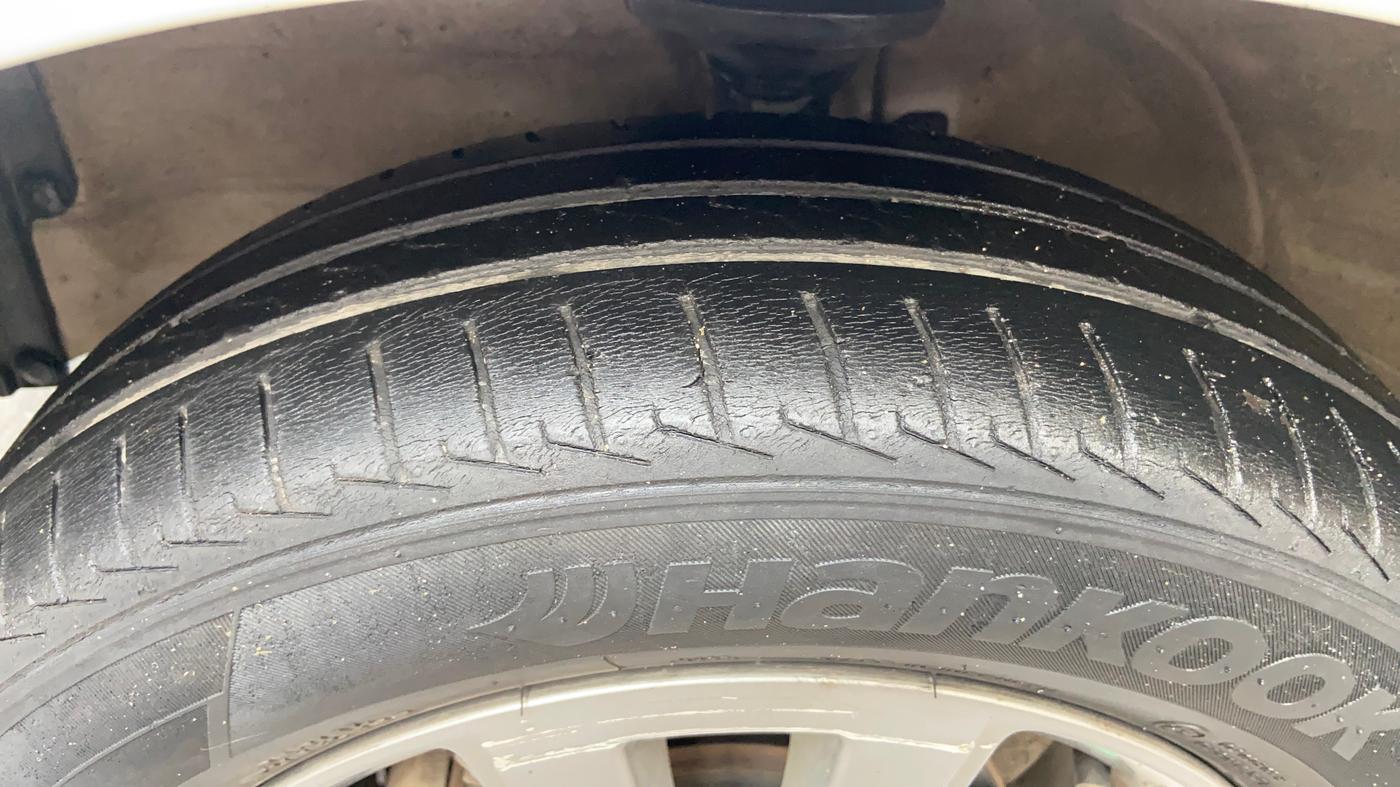2013 Maruti Wagon R Stingray VXI, Petrol, Manual, 21,249 km, Left Front Tyre Tread