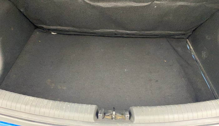 2018 Hyundai Grand i10 SPORTZ 1.2 KAPPA VTVT, Petrol, Manual, 81,960 km, Boot Inside