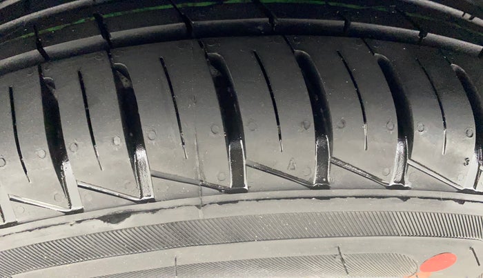 2018 Hyundai Grand i10 SPORTZ 1.2 KAPPA VTVT, Petrol, Manual, 81,960 km, Left Front Tyre Tread