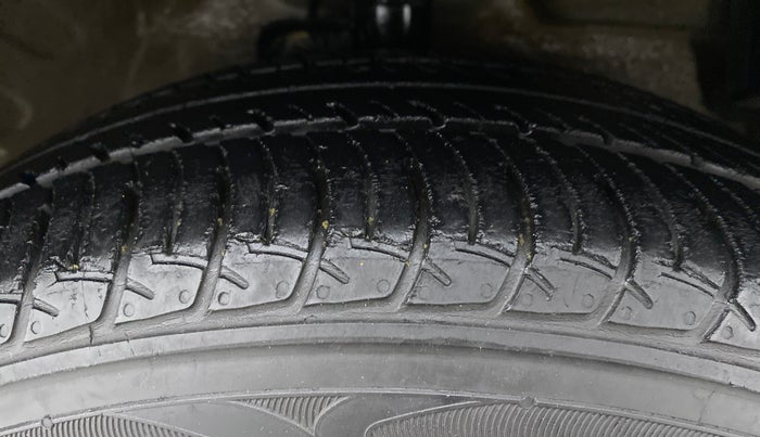 2018 Maruti Celerio X ZXI (O) AMT, Petrol, Automatic, 49,192 km, Right Front Tyre Tread