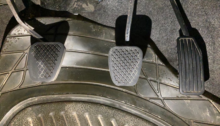 2013 Honda Brio S MT, Petrol, Manual, 67,526 km, Pedals