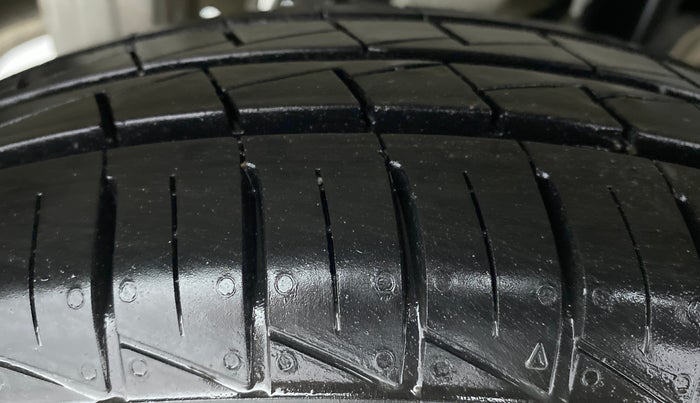 2021 Maruti Alto VXI, Petrol, Manual, 1,498 km, Right Rear Tyre Tread