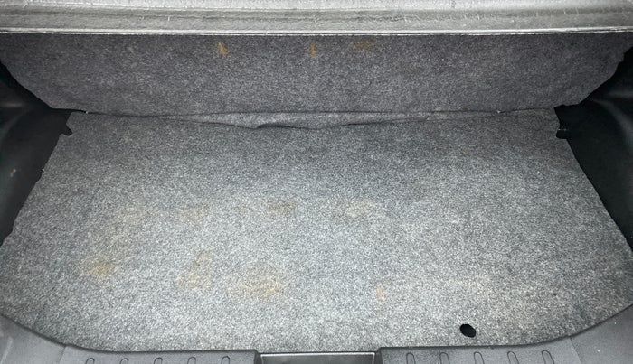 2021 Maruti Alto VXI, Petrol, Manual, 1,498 km, Boot Inside