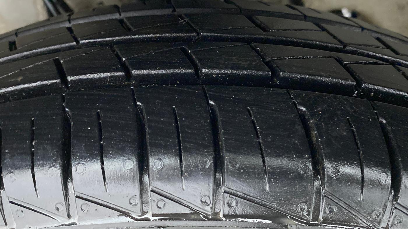 2021 Maruti Alto VXI, Petrol, Manual, 1,498 km, Left Front Tyre Tread