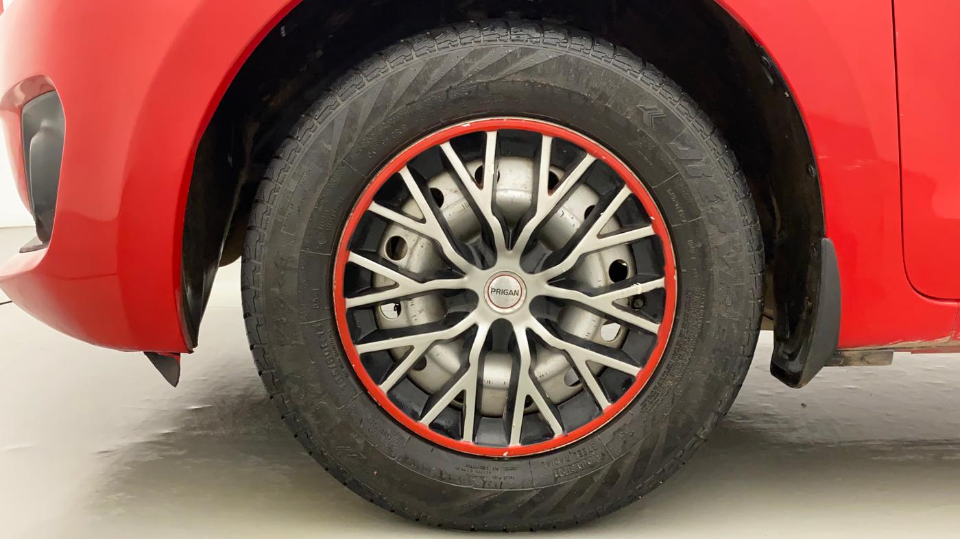 2021 Maruti Swift LXI, Petrol, Manual, 29,711 km, Left Front Wheel