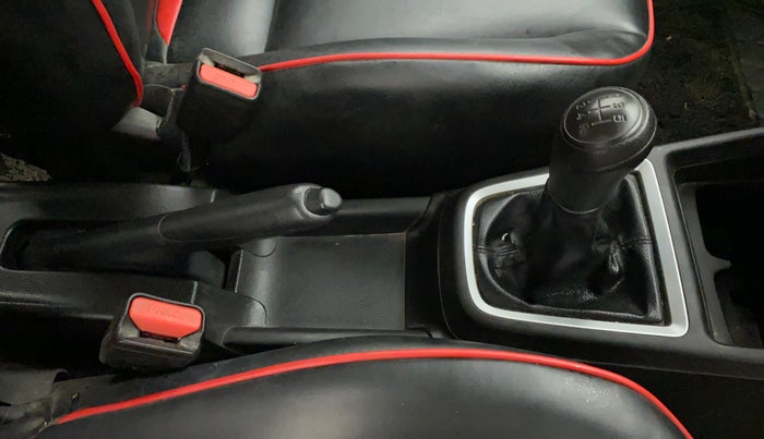 2021 Maruti Swift LXI, Petrol, Manual, 29,711 km, Gear Lever