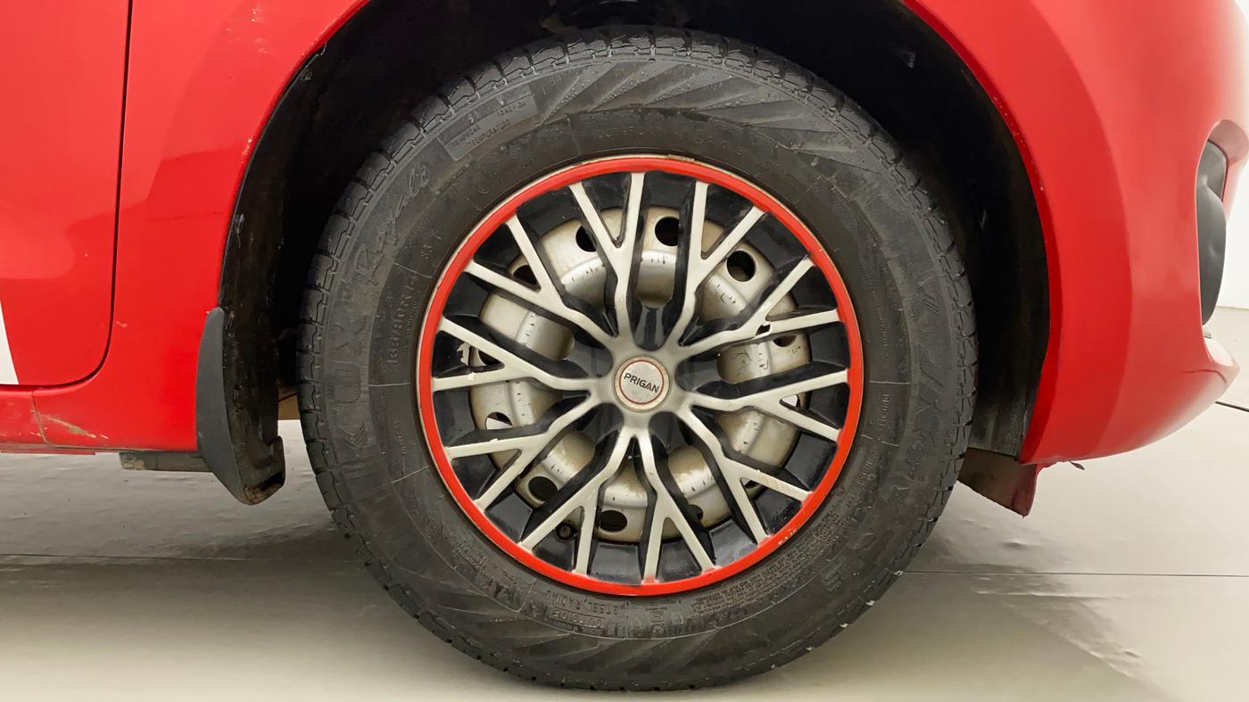2021 Maruti Swift LXI, Petrol, Manual, 29,711 km, Right Front Wheel