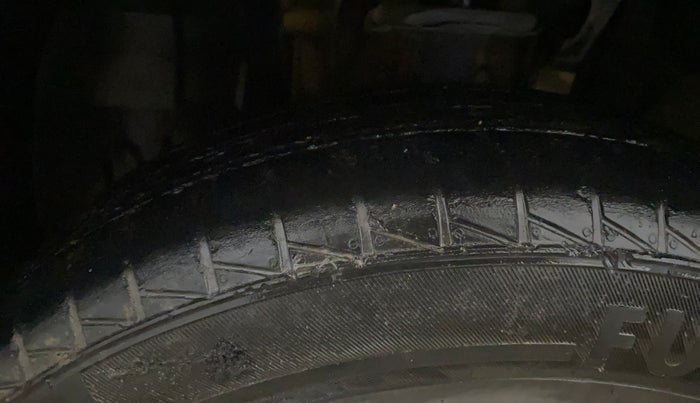 2019 Renault TRIBER RXZ, Petrol, Manual, 37,303 km, Left Front Tyre Tread