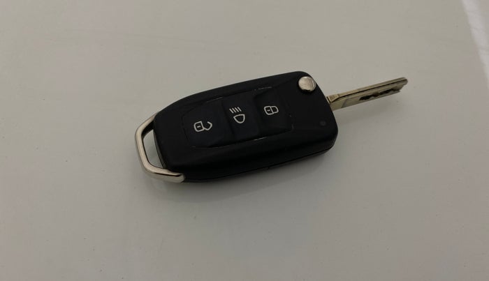 2023 Tata NEXON SMART+ 1.2 PETROL, Petrol, Manual, 46,667 km, Key Close Up