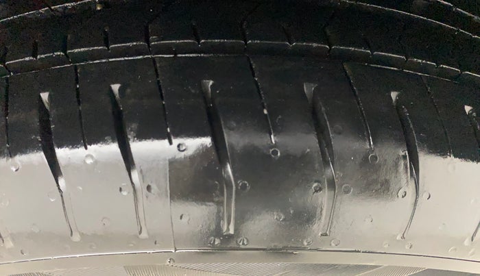 2016 Skoda Rapid 1.6 MPI STYLE PLUS AT, Petrol, Automatic, 87,383 km, Left Rear Tyre Tread