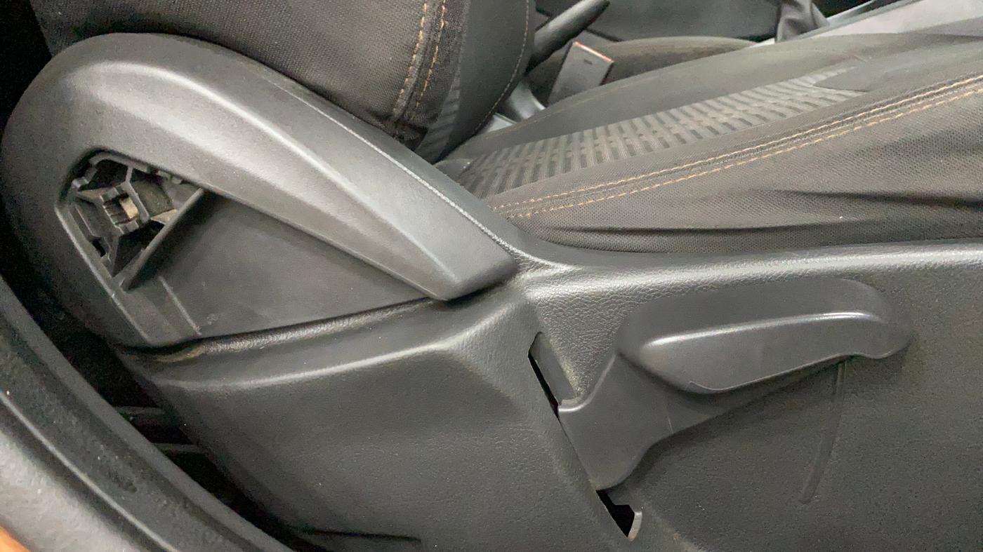 2021 Ford FREESTYLE TITANIUM PLUS 1.5 DIESEL, Diesel, Manual, 1,00,671 km, Driver Side Adjustment Panel