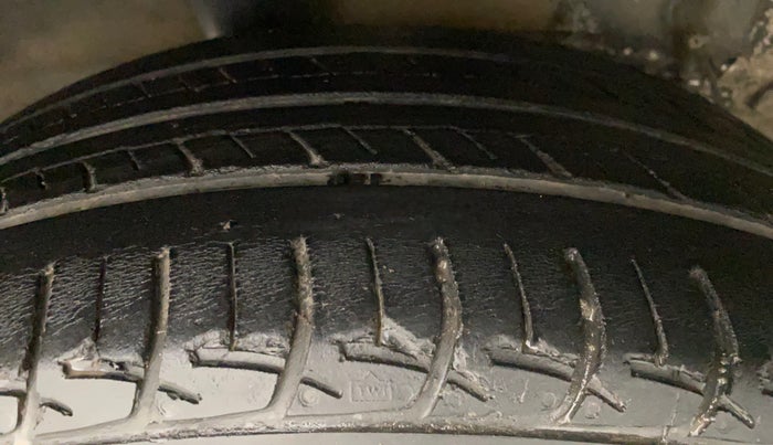 2011 Toyota Etios VD, Diesel, Manual, 69,479 km, Right Rear Tyre Tread