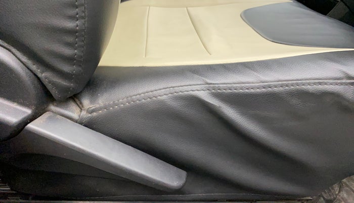 2011 Toyota Etios VD, Diesel, Manual, 69,479 km, Driver Side Adjustment Panel