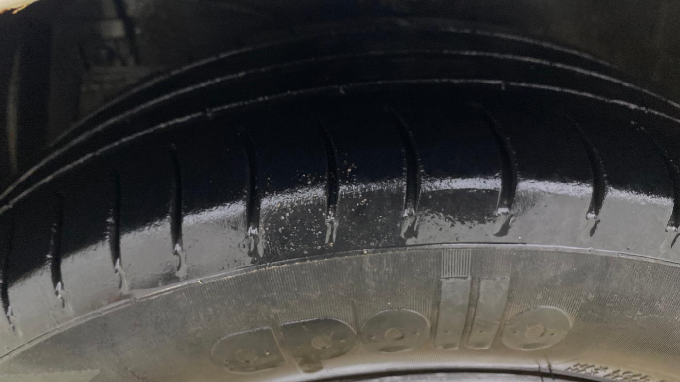 2015 Maruti Ertiga VDI, Diesel, Manual, 82,454 km, Left Front Tyre Tread